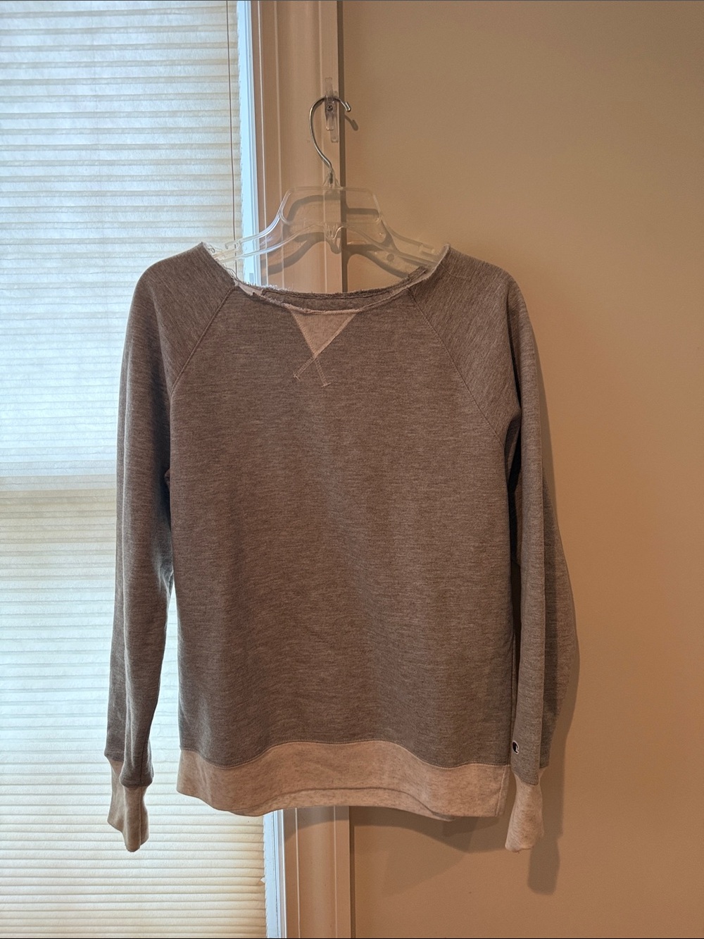 Champion Women's Gray Crewneck Sweatshirt with Contrast Hem